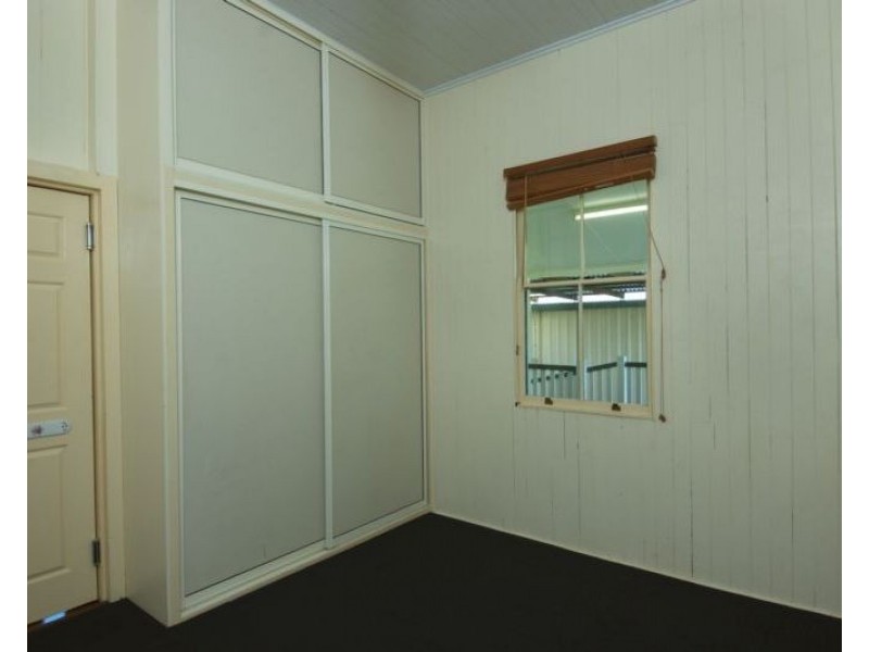 145 Henningsen Road, Oakey QLD 4401