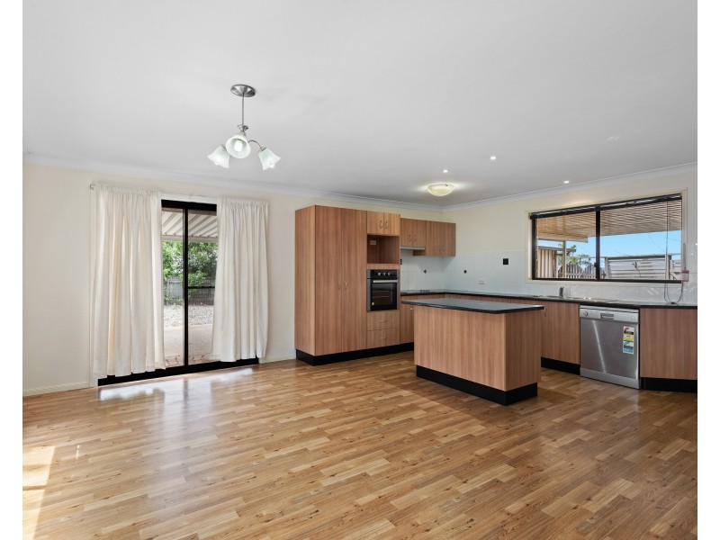 29 Werth Street, Oakey QLD 4401