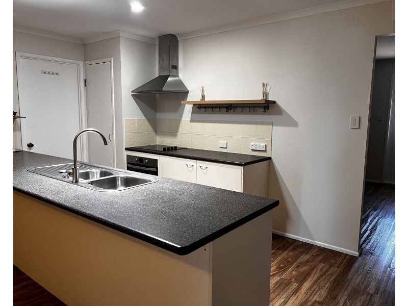 89 Bridge Street, Oakey QLD 4401