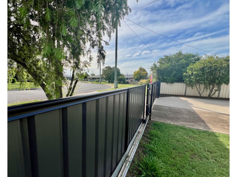 12 Aruma Drive, Oakey QLD 4401