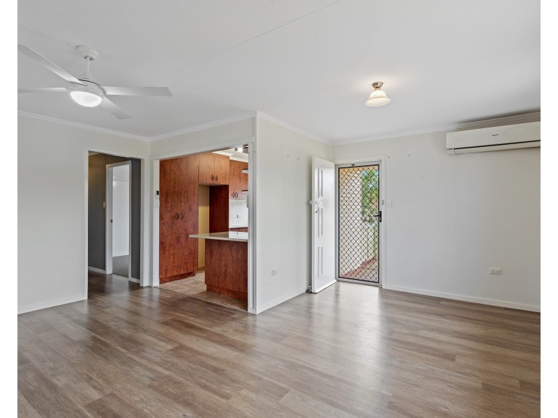 13 James Street, Oakey QLD 4401