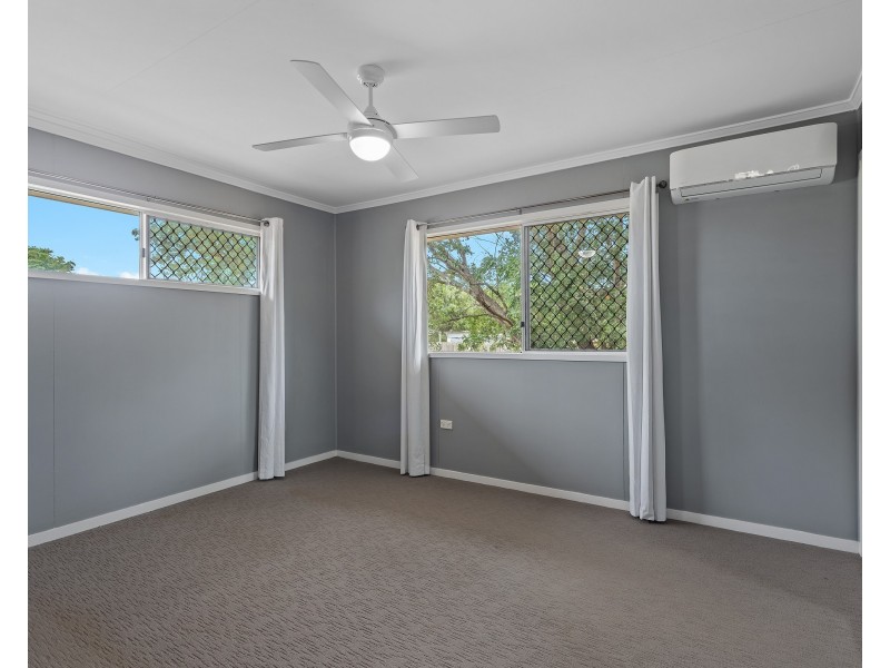 13 James Street, Oakey QLD 4401