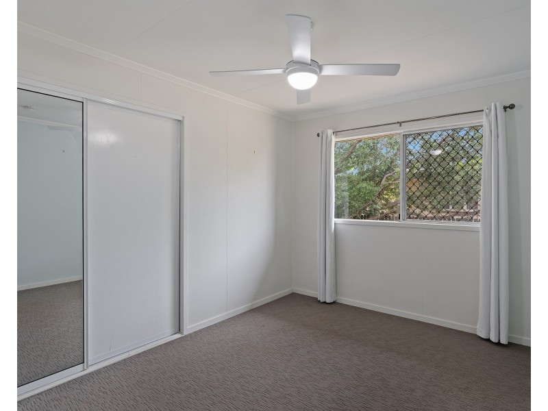 13 James Street, Oakey QLD 4401