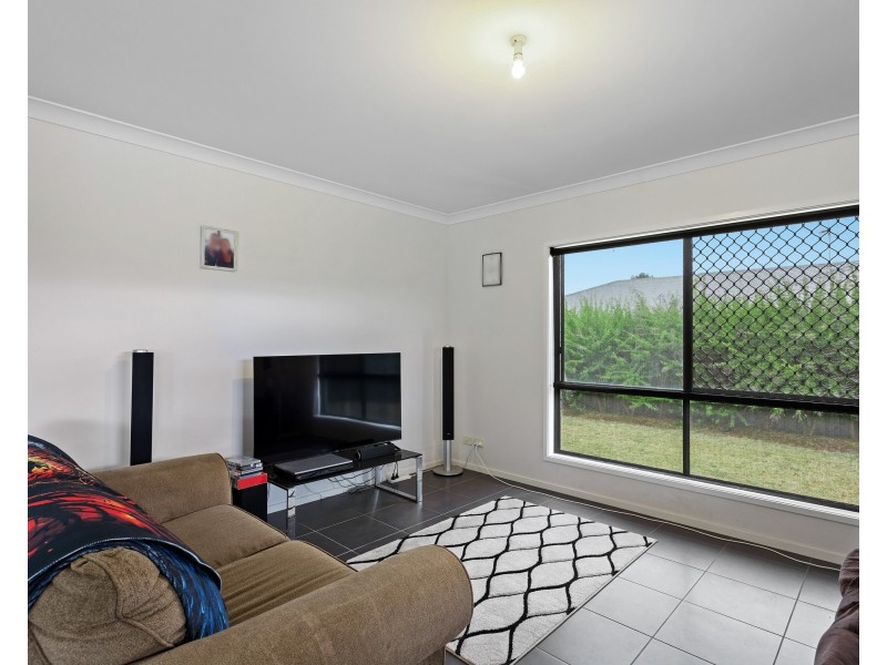 35 Murray Street, Oakey QLD 4401