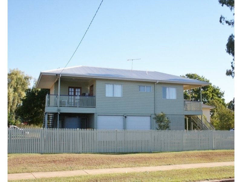 25 Aubigny Road, Oakey QLD 4401