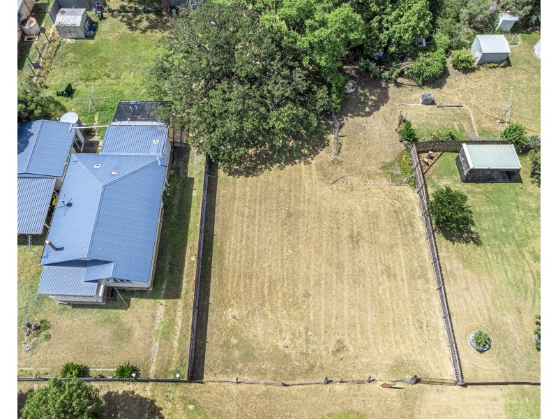 2 Taylor Street, Oakey QLD 4401