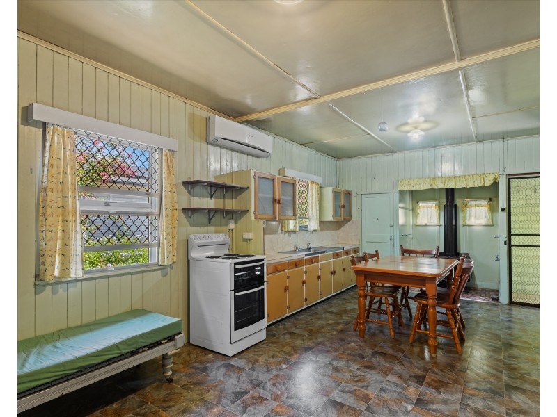 30 Cory Street, Oakey QLD 4401