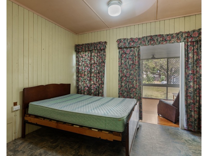 30 Cory Street, Oakey QLD 4401