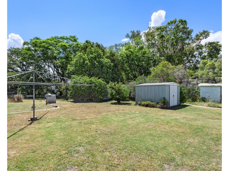 30 Cory Street, Oakey QLD 4401