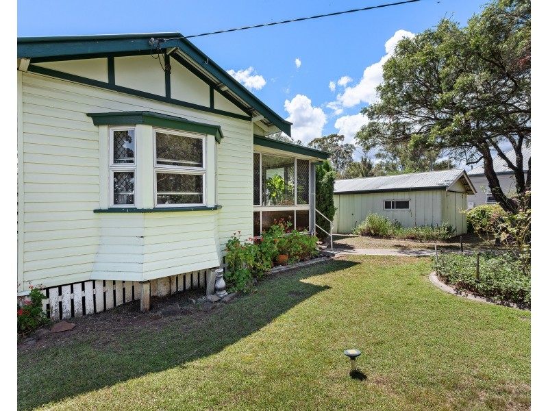 30 Cory Street, Oakey QLD 4401