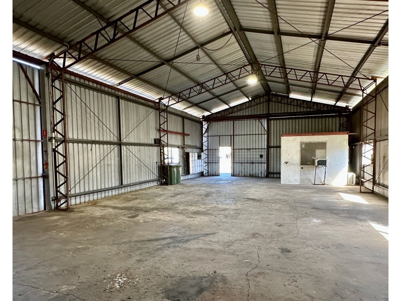 36 Queen St, Oakey QLD 4401