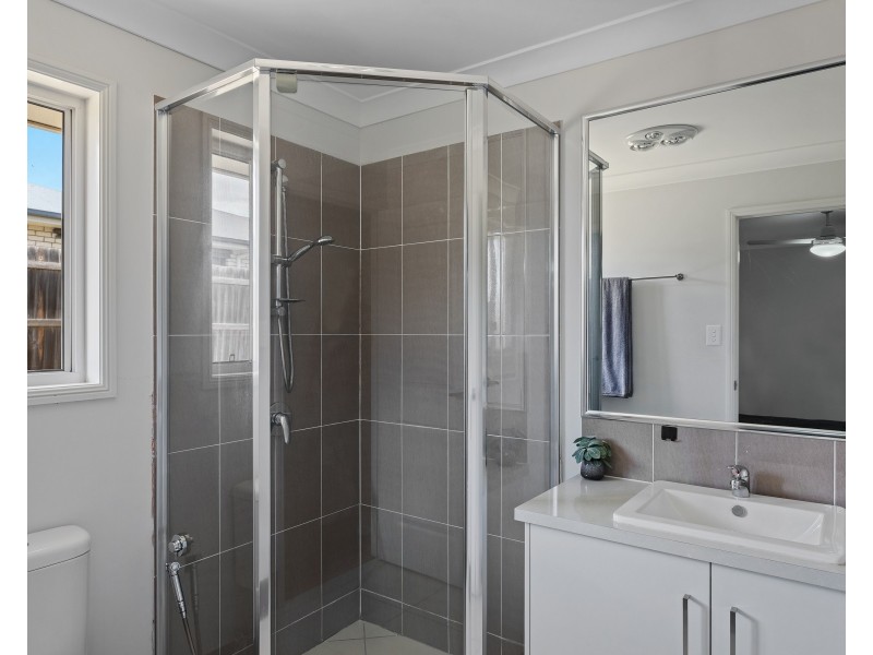 7 Leyden Drive, Oakey QLD 4401