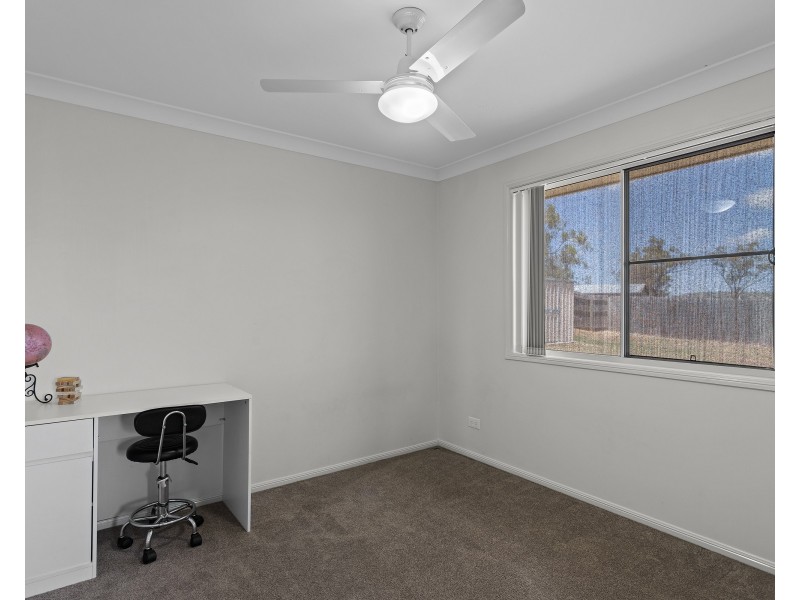 7 Leyden Drive, Oakey QLD 4401