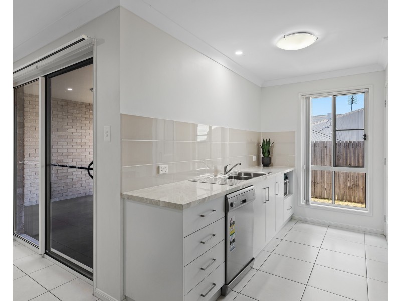 7 Leyden Drive, Oakey QLD 4401