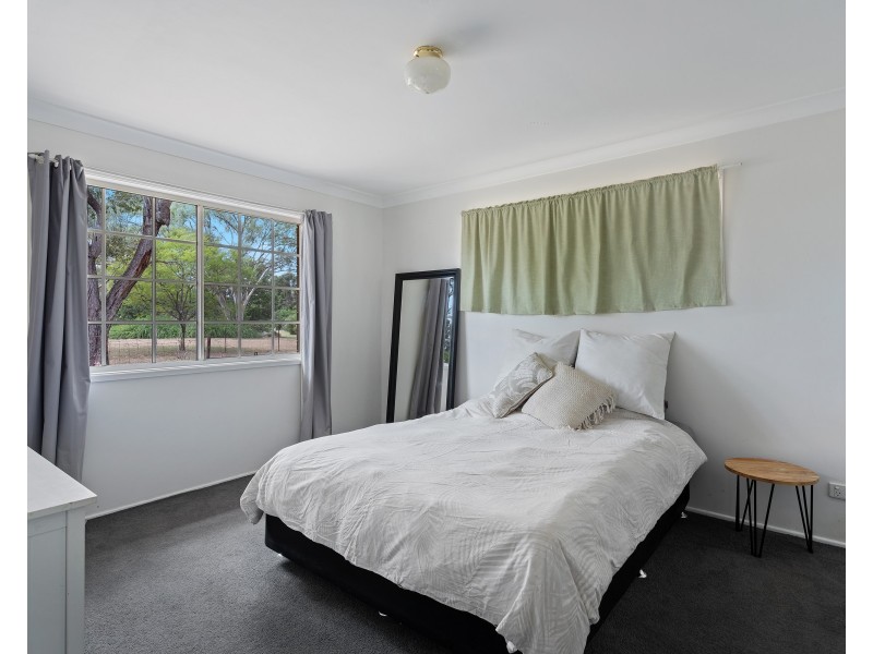 9 Voll Avenue, Oakey QLD 4401