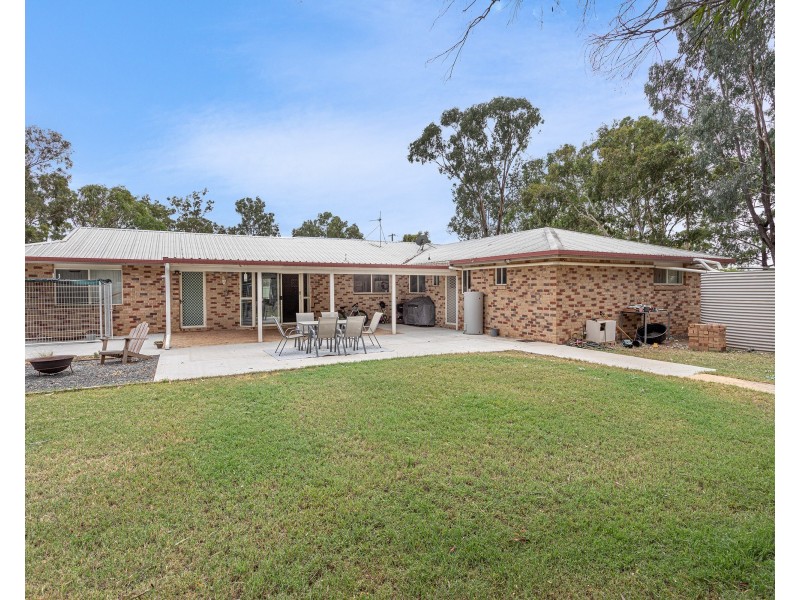 9 Voll Avenue, Oakey QLD 4401