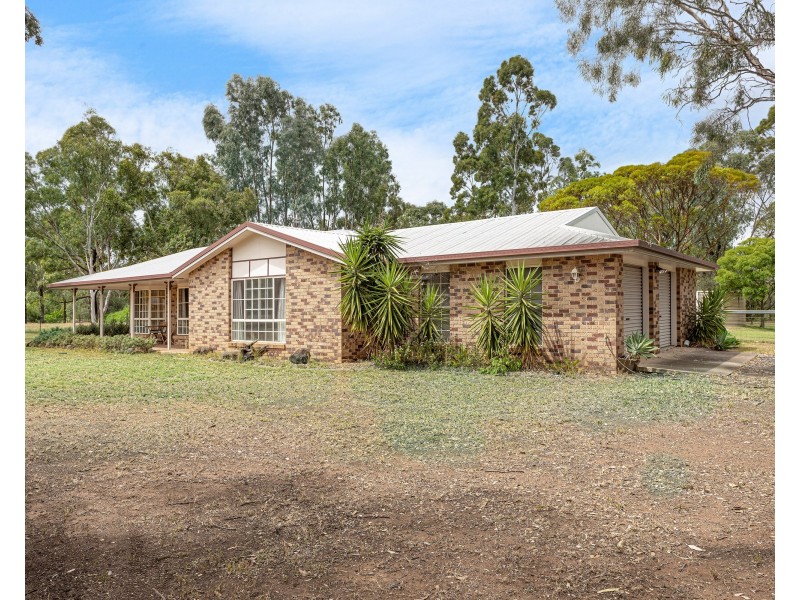 9 Voll Avenue, Oakey QLD 4401