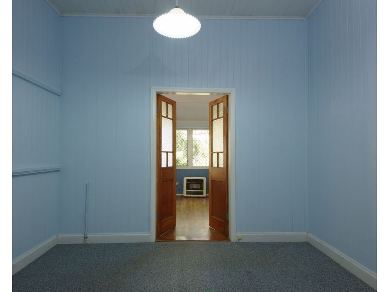 11 Creek Street, Oakey QLD 4401