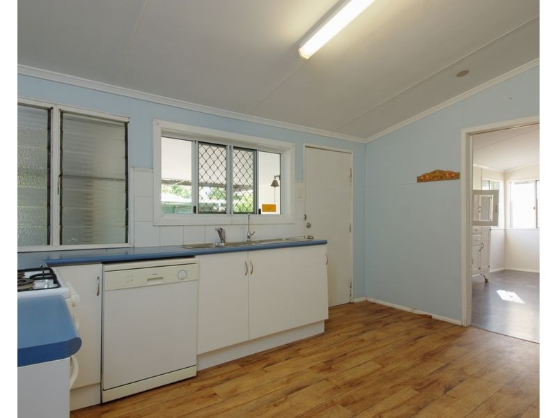 11 Creek Street, Oakey QLD 4401