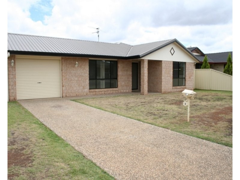 10 Cass Court, Oakey QLD 4401