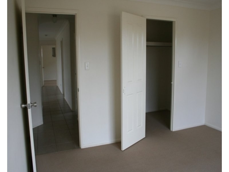 10 Cass Court, Oakey QLD 4401