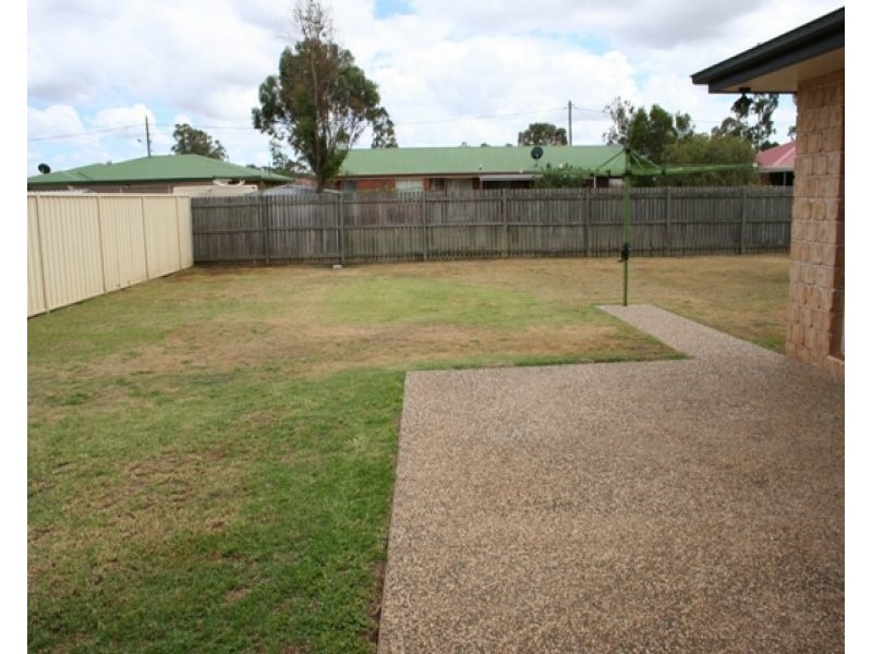 10 Cass Court, Oakey QLD 4401