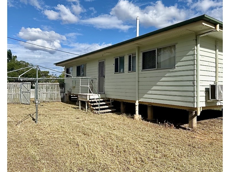 10 Jerome Street, Dalby QLD 4405