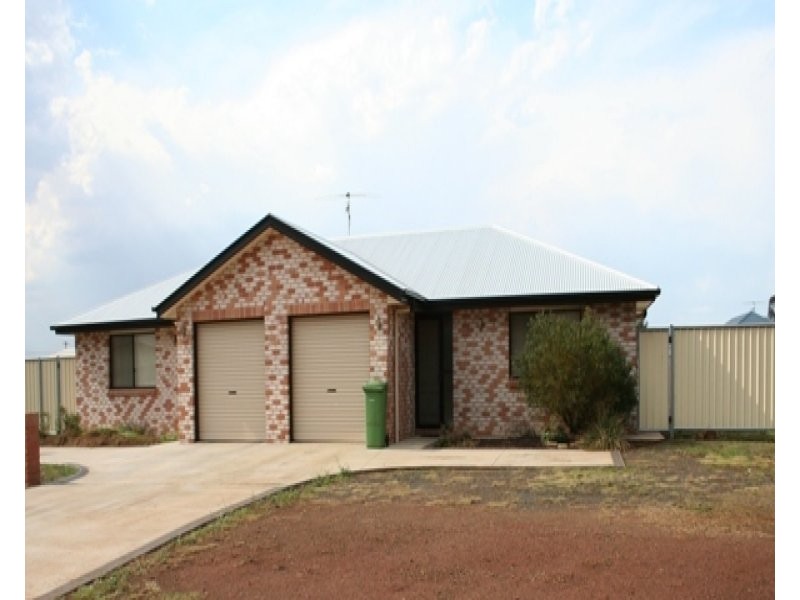 2/2 Lynne Court, Oakey QLD 4401