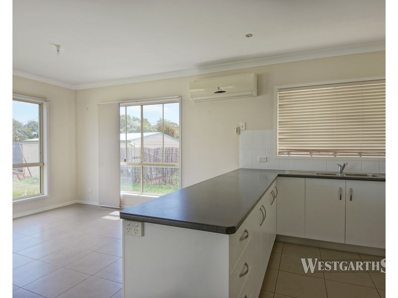 11 Cherry Street, Oakey QLD 4401