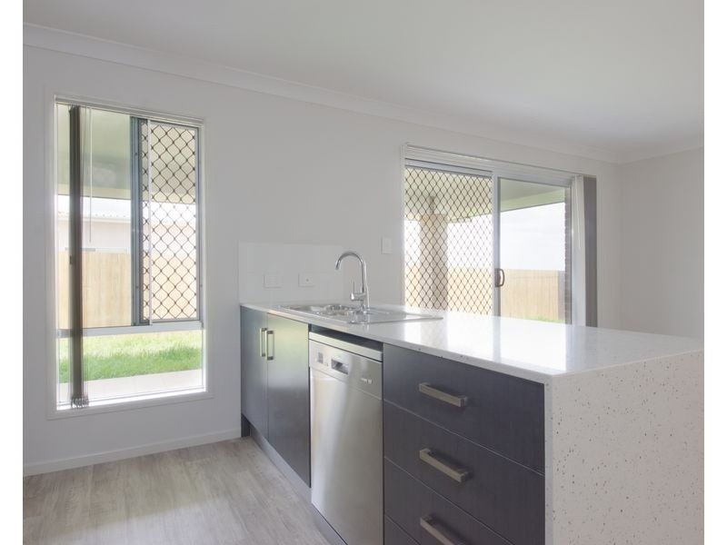 24 Taragon Street, Glenvale QLD 4350