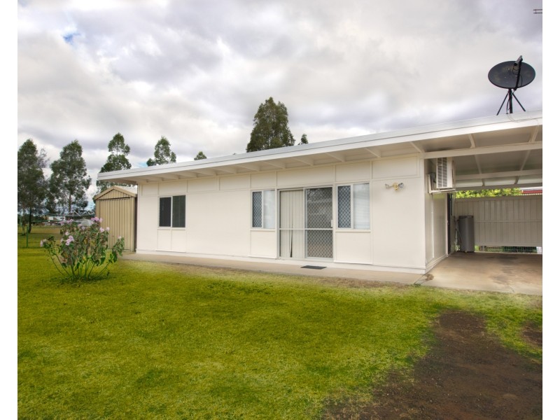 2/23 York Street, Oakey QLD 4401