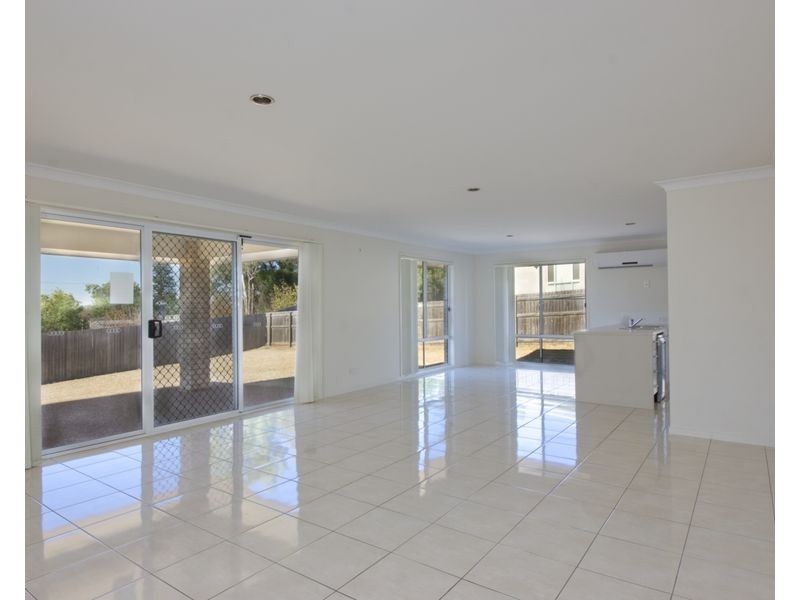 32 Aruma Drive, Oakey QLD 4401