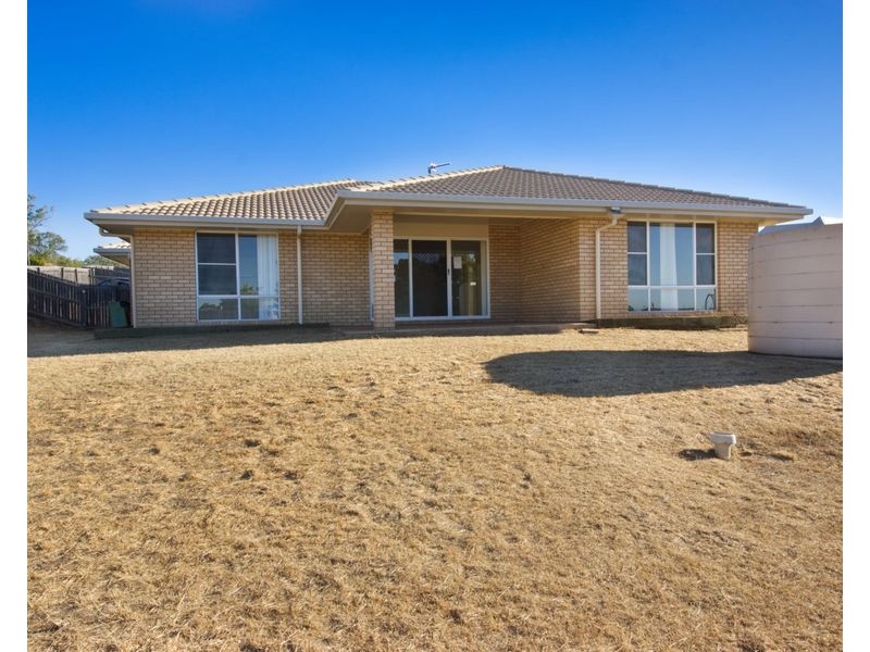 32 Aruma Drive, Oakey QLD 4401