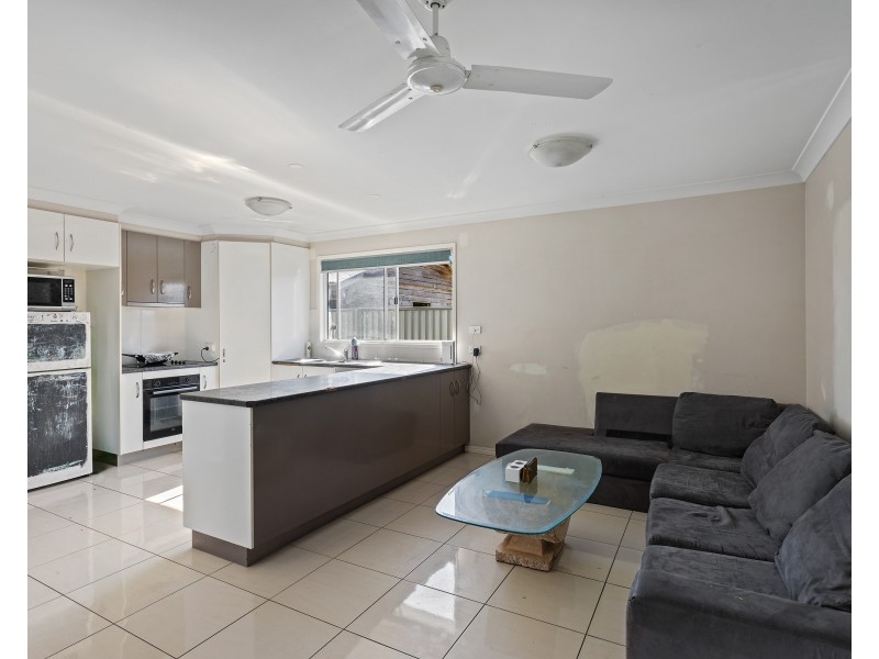 3B Desmond Street, Oakey QLD 4401
