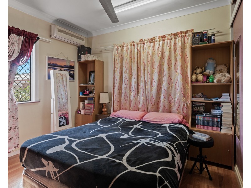 3 Whitefriars Street, Rockville QLD 4350