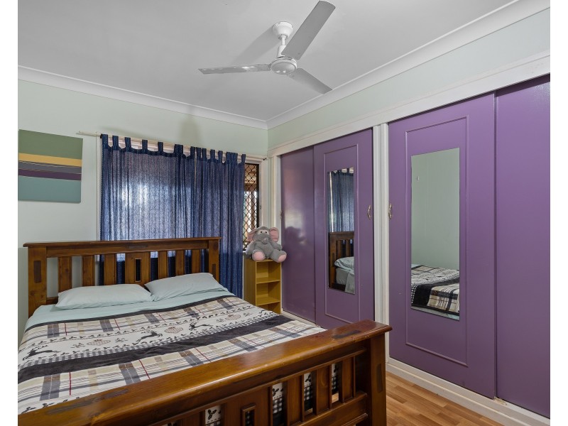 3 Whitefriars Street, Rockville QLD 4350