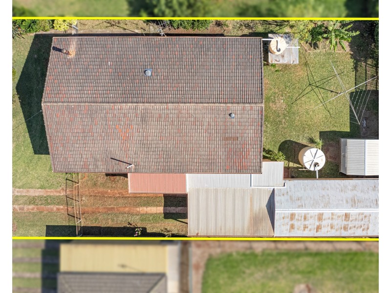 3 Whitefriars Street, Rockville QLD 4350