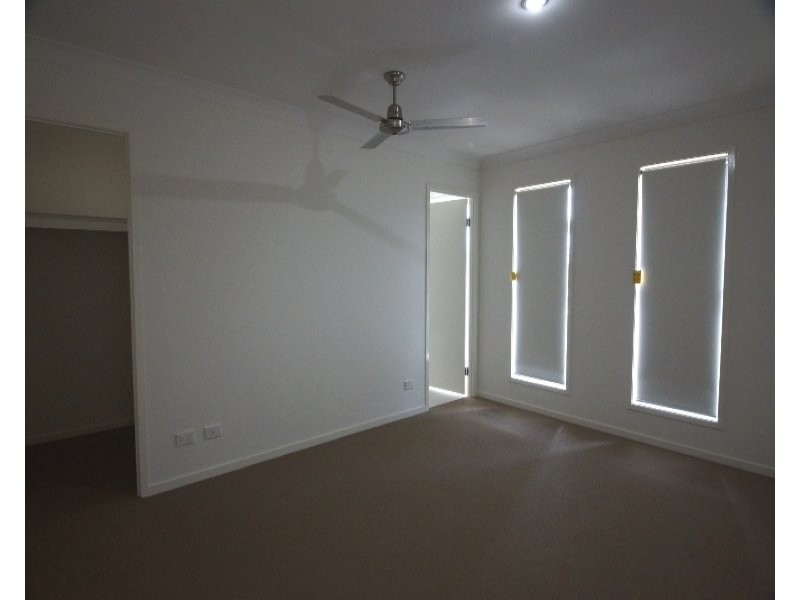 7 Desmond Lane, Oakey QLD 4401