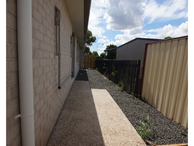 7 Desmond Lane, Oakey QLD 4401