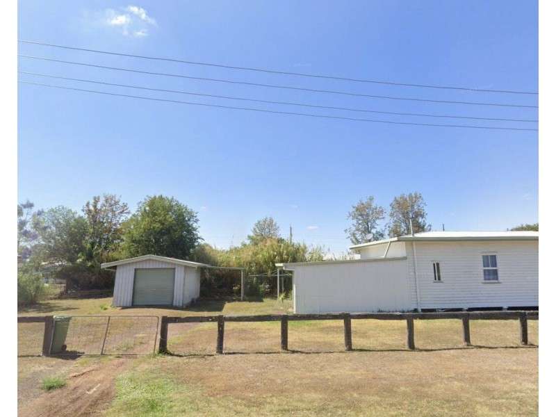 19 Bagot Street, Dalby QLD 4405