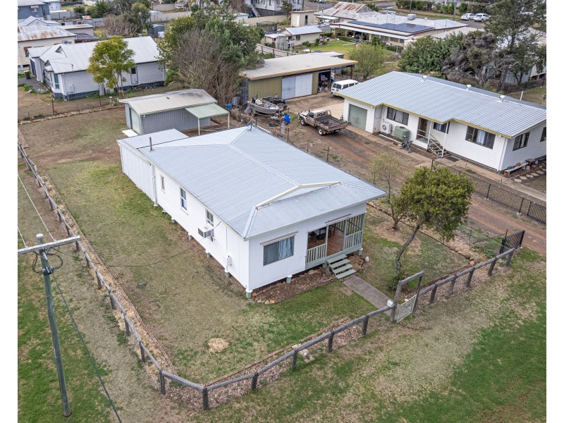 19 Bagot Street, Dalby QLD 4405