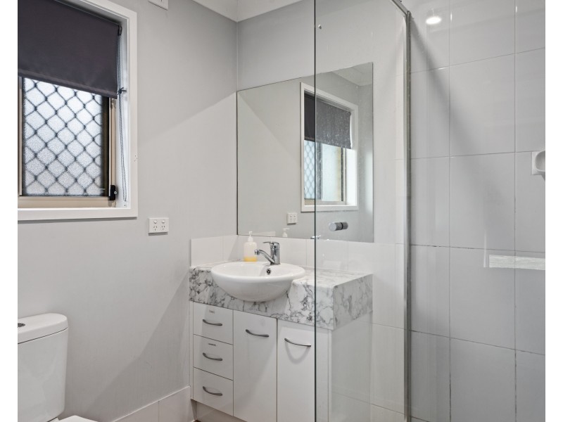 15 Murray Street, Oakey QLD 4401
