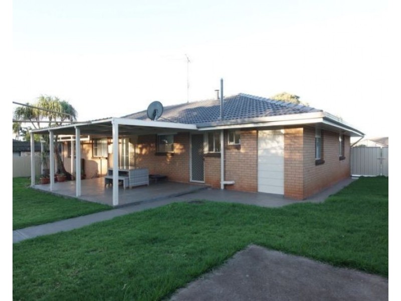 9 Hampton Street, Newtown QLD 4350