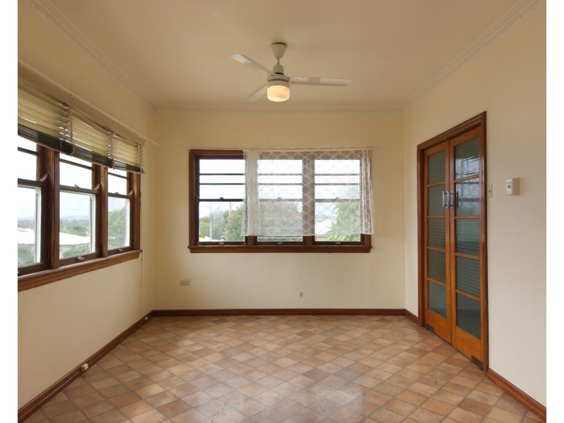 26 Toowoomba Road, Oakey QLD 4401