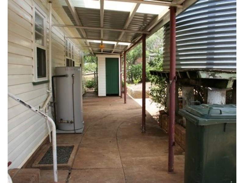 26 Toowoomba Road, Oakey QLD 4401