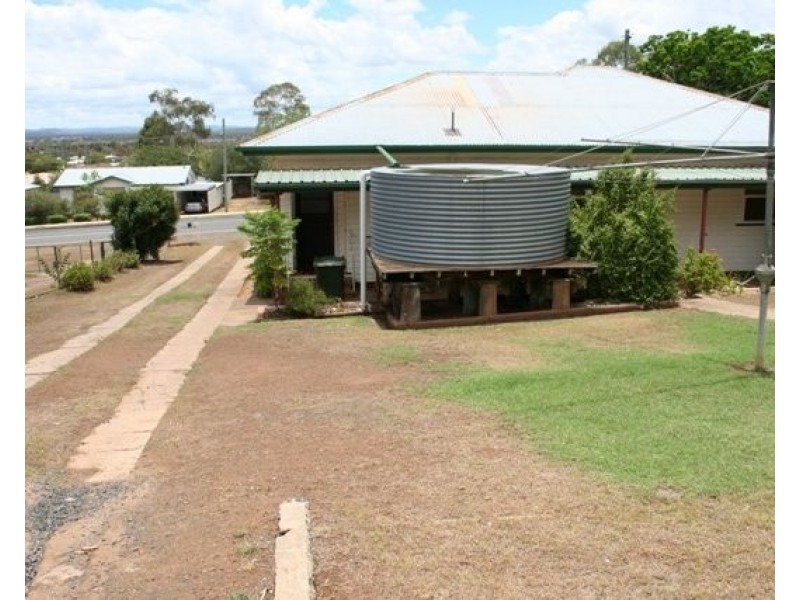 26 Toowoomba Road, Oakey QLD 4401