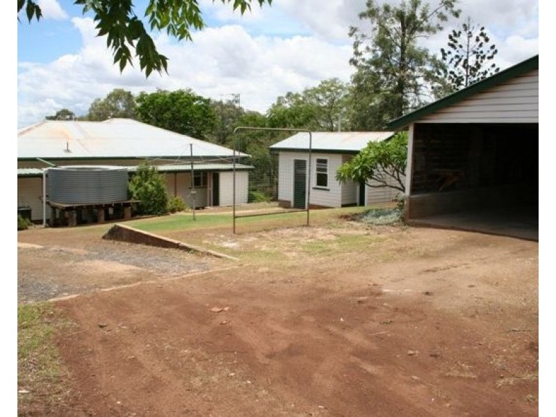 26 Toowoomba Road, Oakey QLD 4401