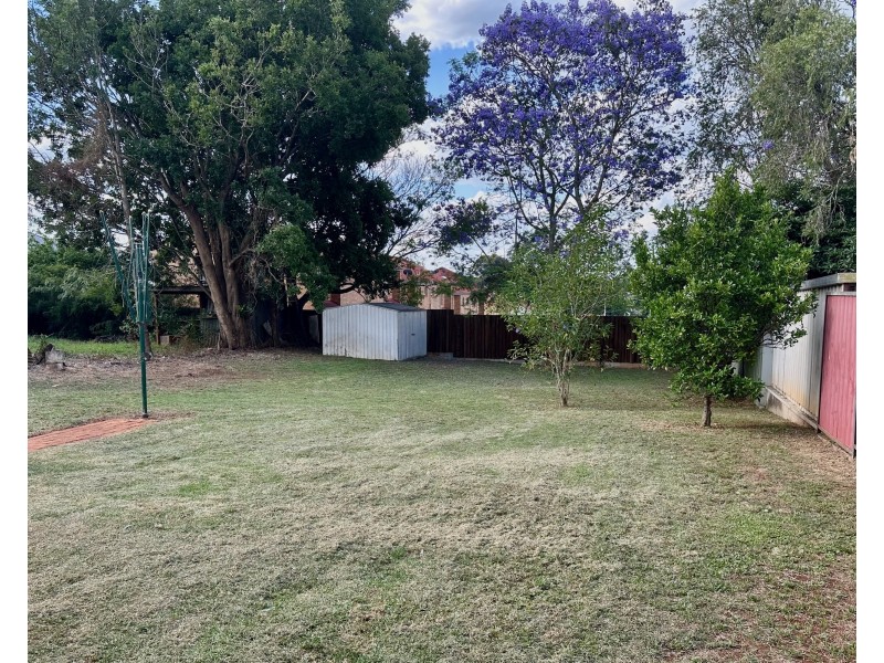 7 O’Quinn Street, Harristown QLD 4350