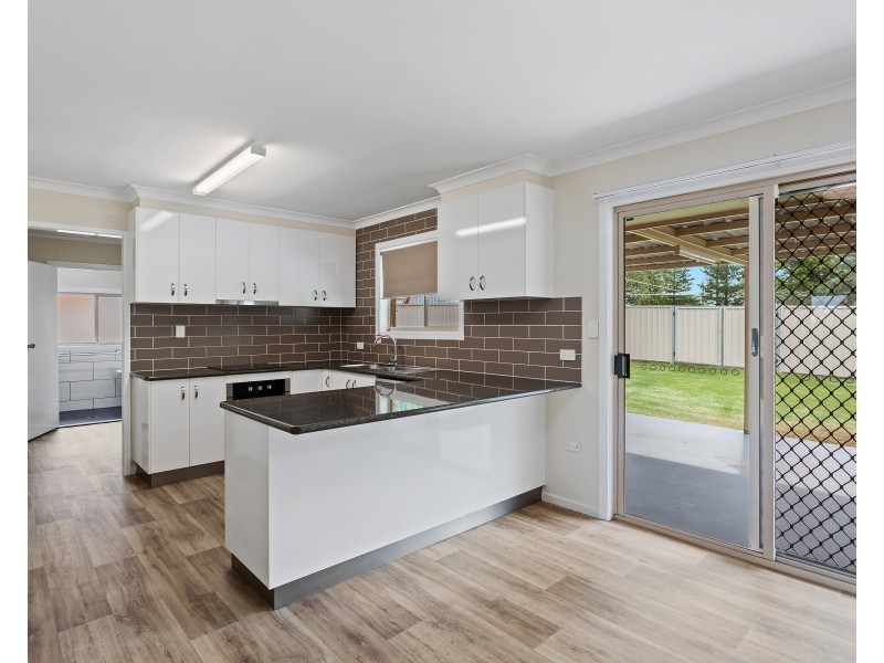9 Hampton Street, Newtown QLD 4350