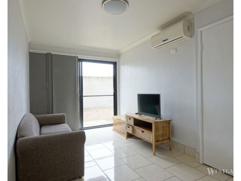 3/1-3 Uniplaza Court, Kearneys Spring QLD 4350